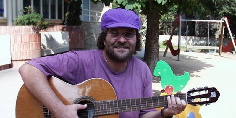 Espectacle musical 'Cantem cançons', a càrrec de Pep Puigdemont Espectacle musical 'Cantem cançons', a càrrec de Pep Puigdemont