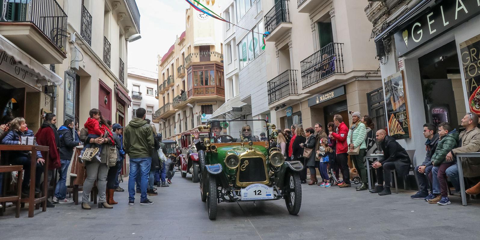 Ral·li de Cotxes d’Època Barcelona – Sitges, més de 40 quilòmetres de glamour Ral·li de Cotxes d’Època Barcelona – Sitges, més de 40 quilòmetres de glamour