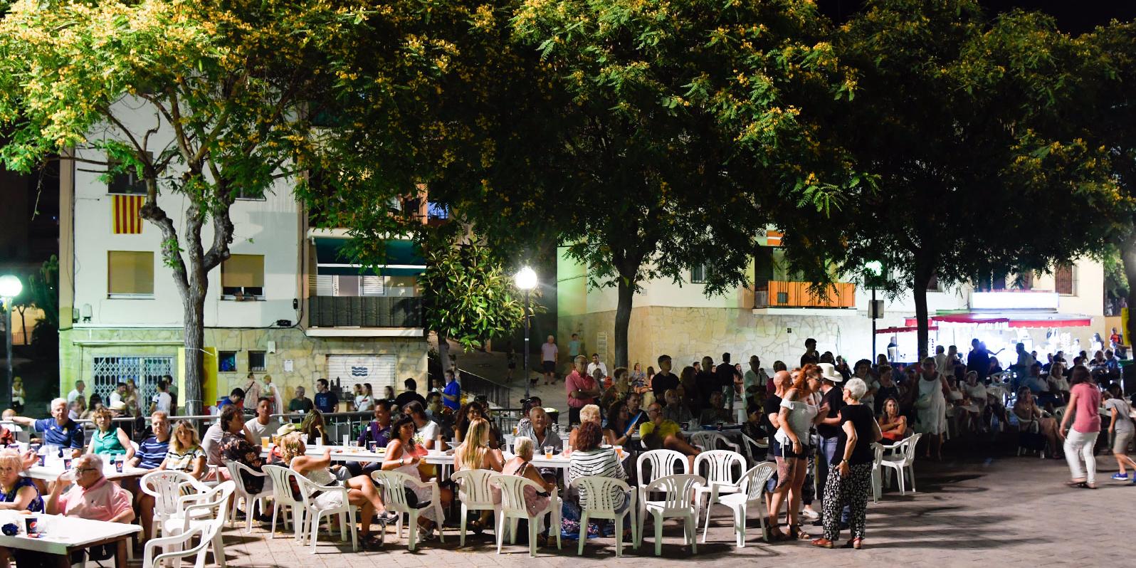 Festes de barri, quan el veïnat porta la batuta Festes de barri, quan el veïnat porta la batuta