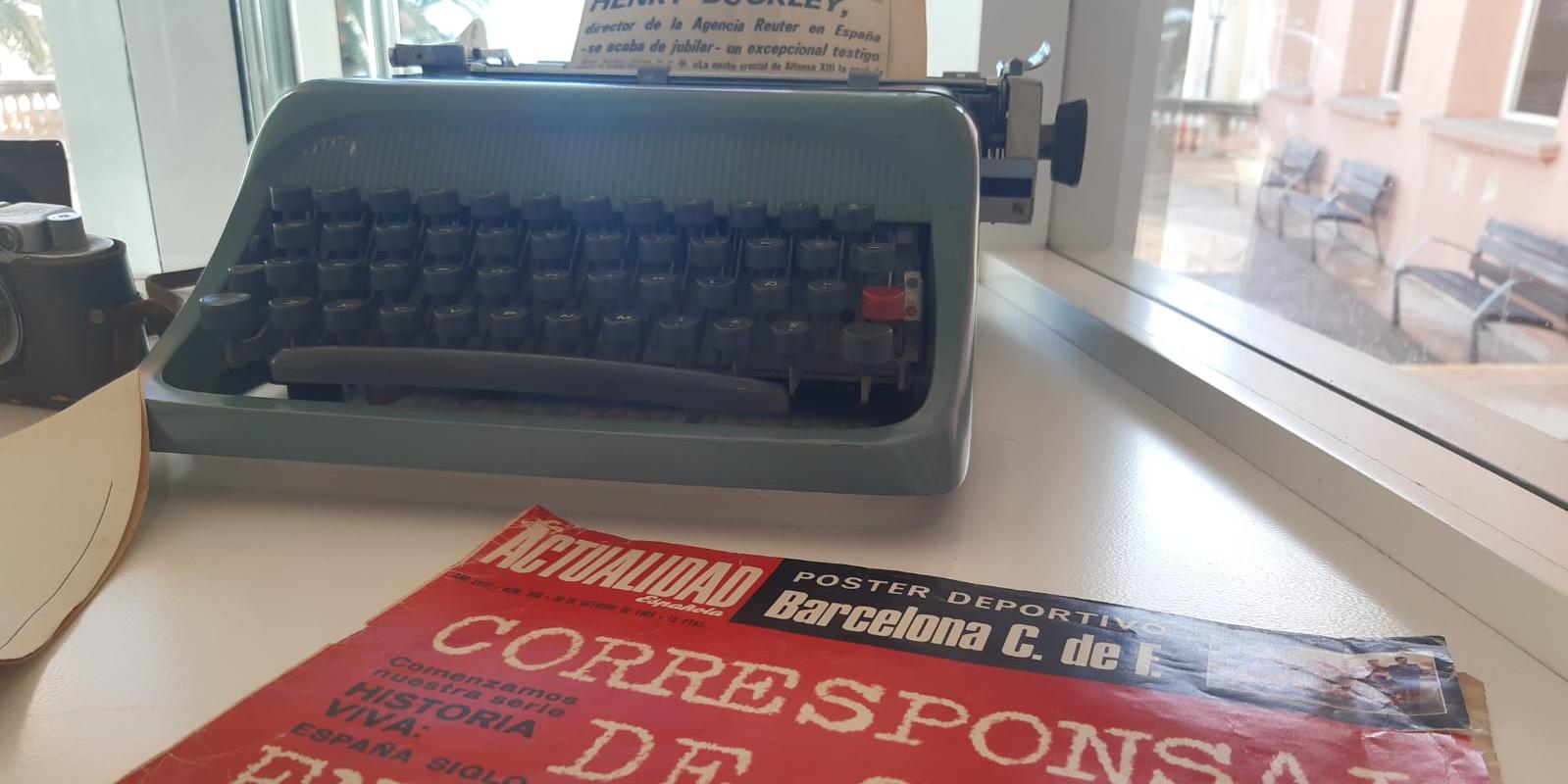 L’exposició ‘Nunca se “save”, descobrint un arxiu’ presenta la riquesa del fons familiar Buckley-Planas per reivindicar la preservació dels documents i el material fotogràfic