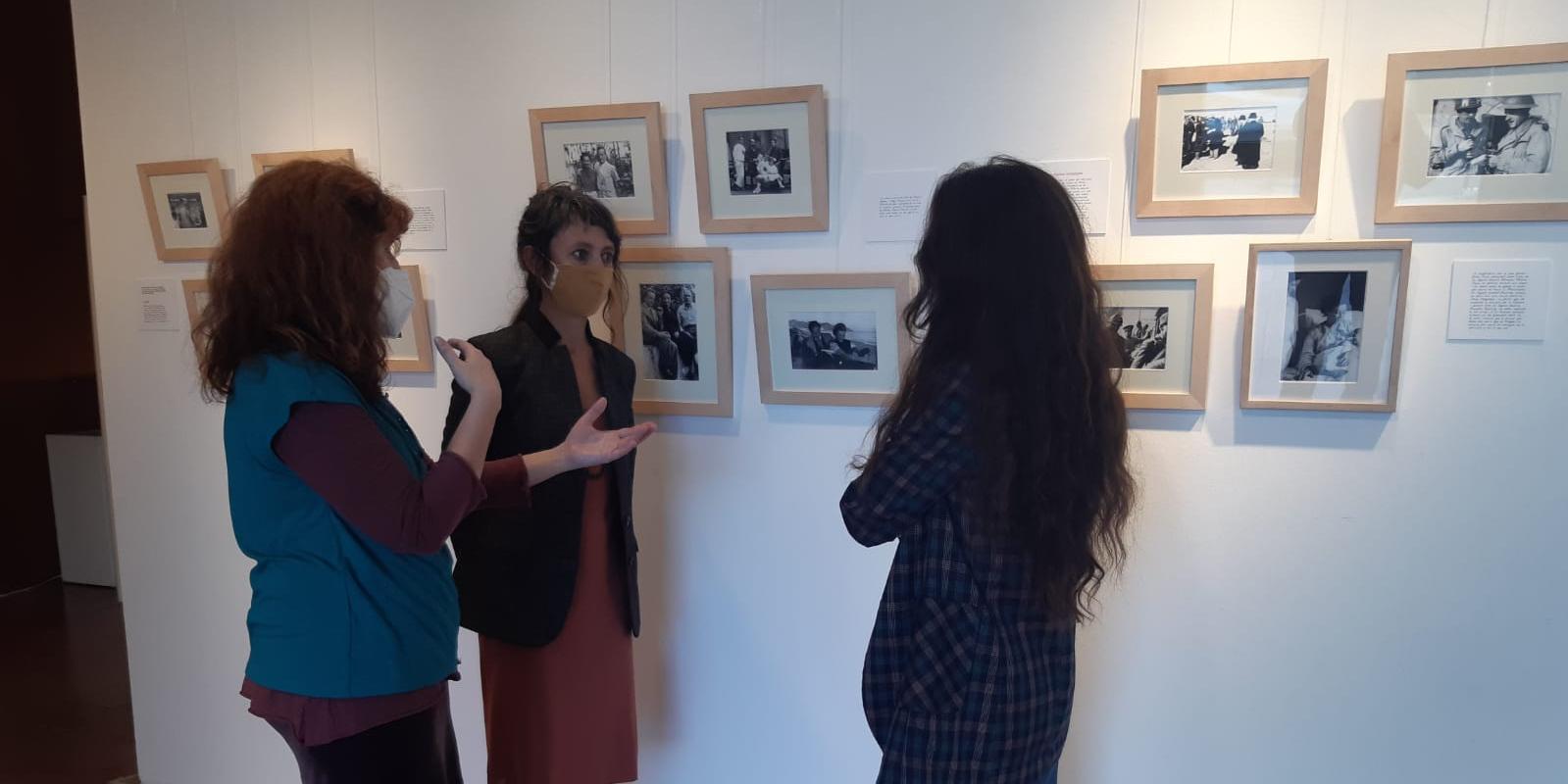 L’exposició ‘Nunca se “save”, descobrint un arxiu’ presenta la riquesa del fons familiar Buckley-Planas per reivindicar la preservació dels documents i el material fotogràfic