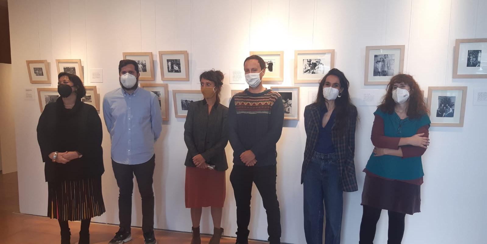 L’exposició ‘Nunca se “save”, descobrint un arxiu’ presenta la riquesa del fons familiar Buckley-Planas per reivindicar la preservació dels documents i el material fotogràfic