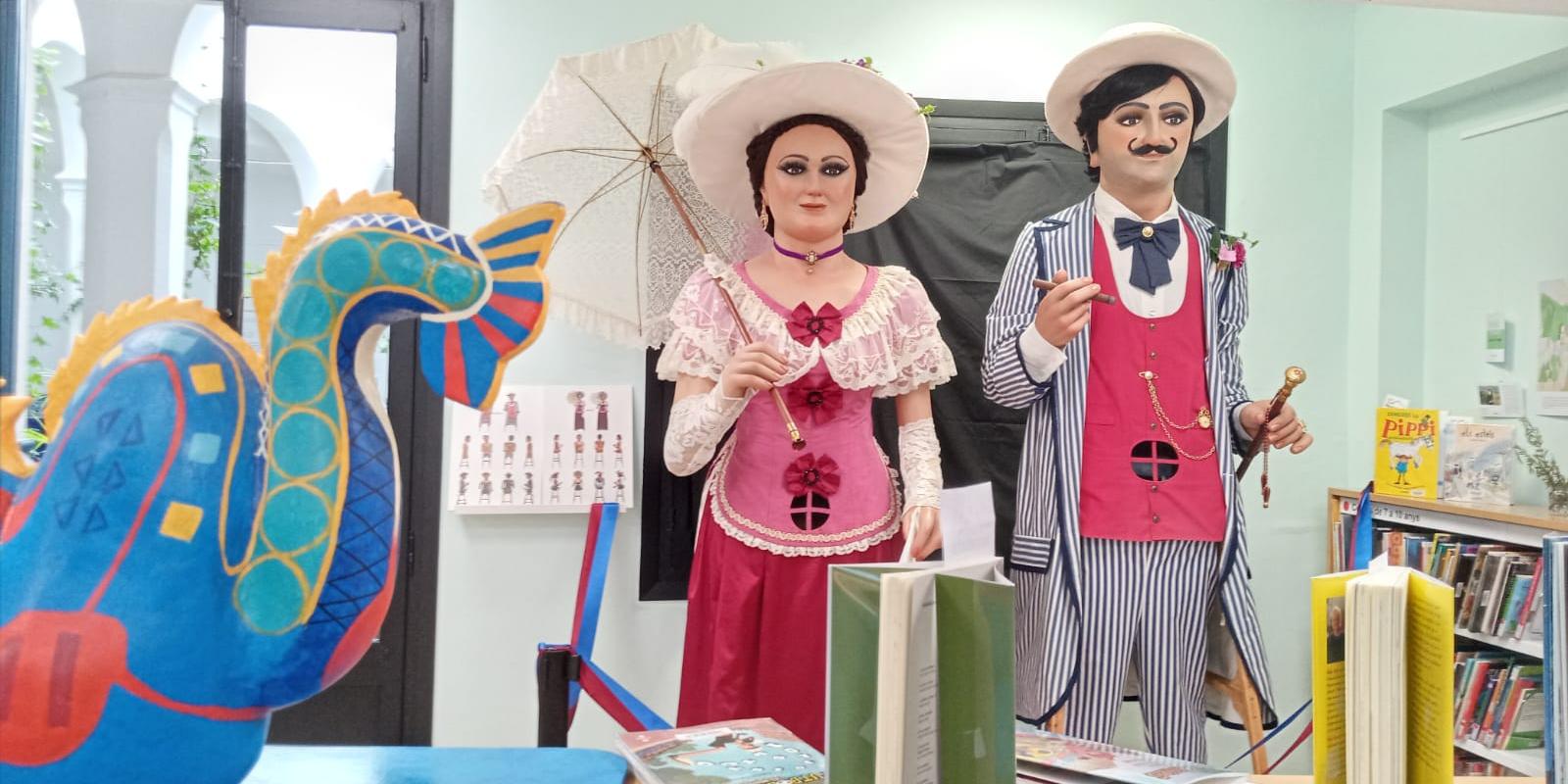 Exposició 'Tornem als orígens: els Gegants Americanos de Sitges' Exposició 'Tornem als orígens: els Gegants Americanos de Sitges'