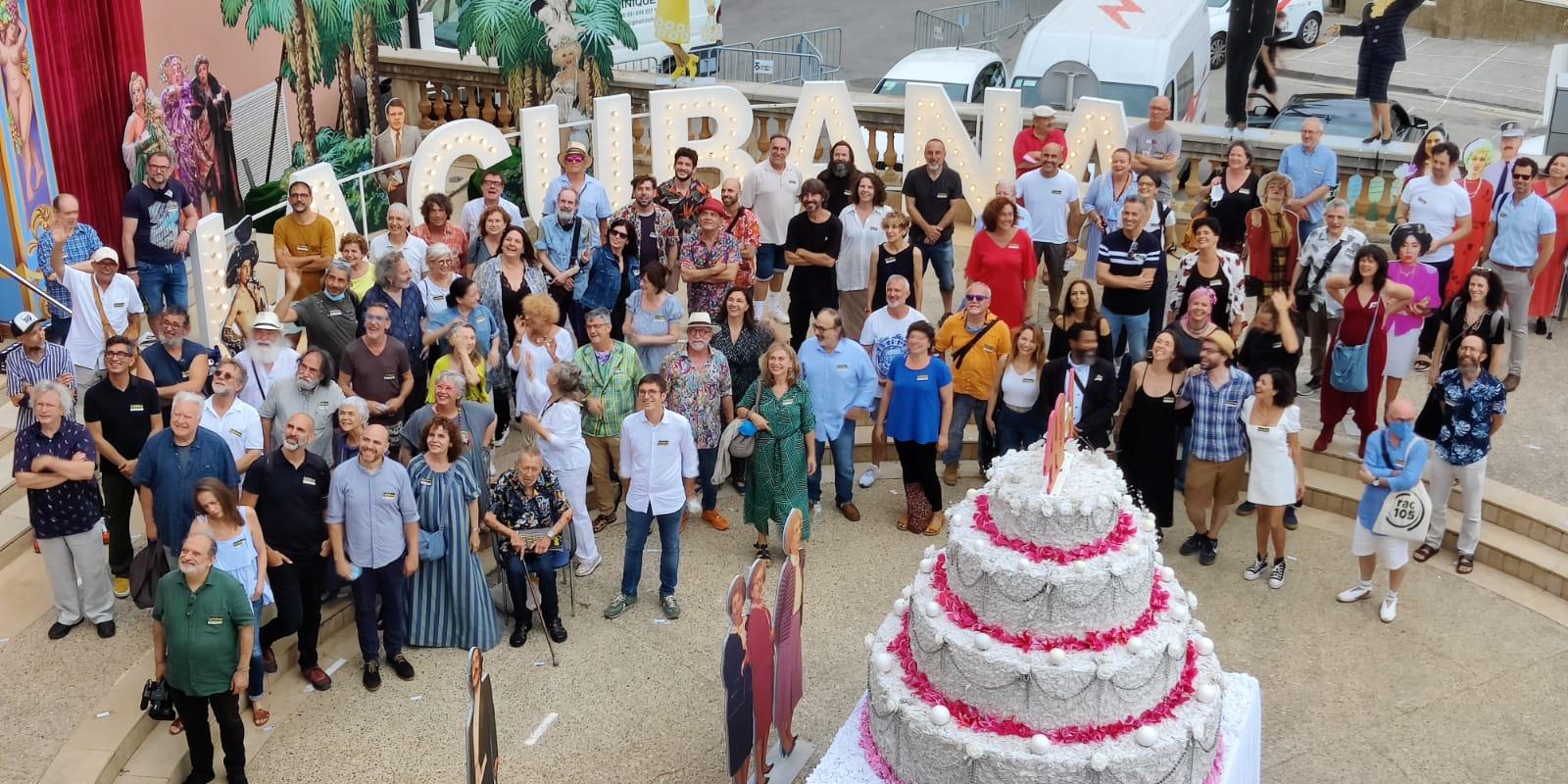 La inauguració de l’exposició dels 40 anys d’història de La Cubana emociona i diverteix