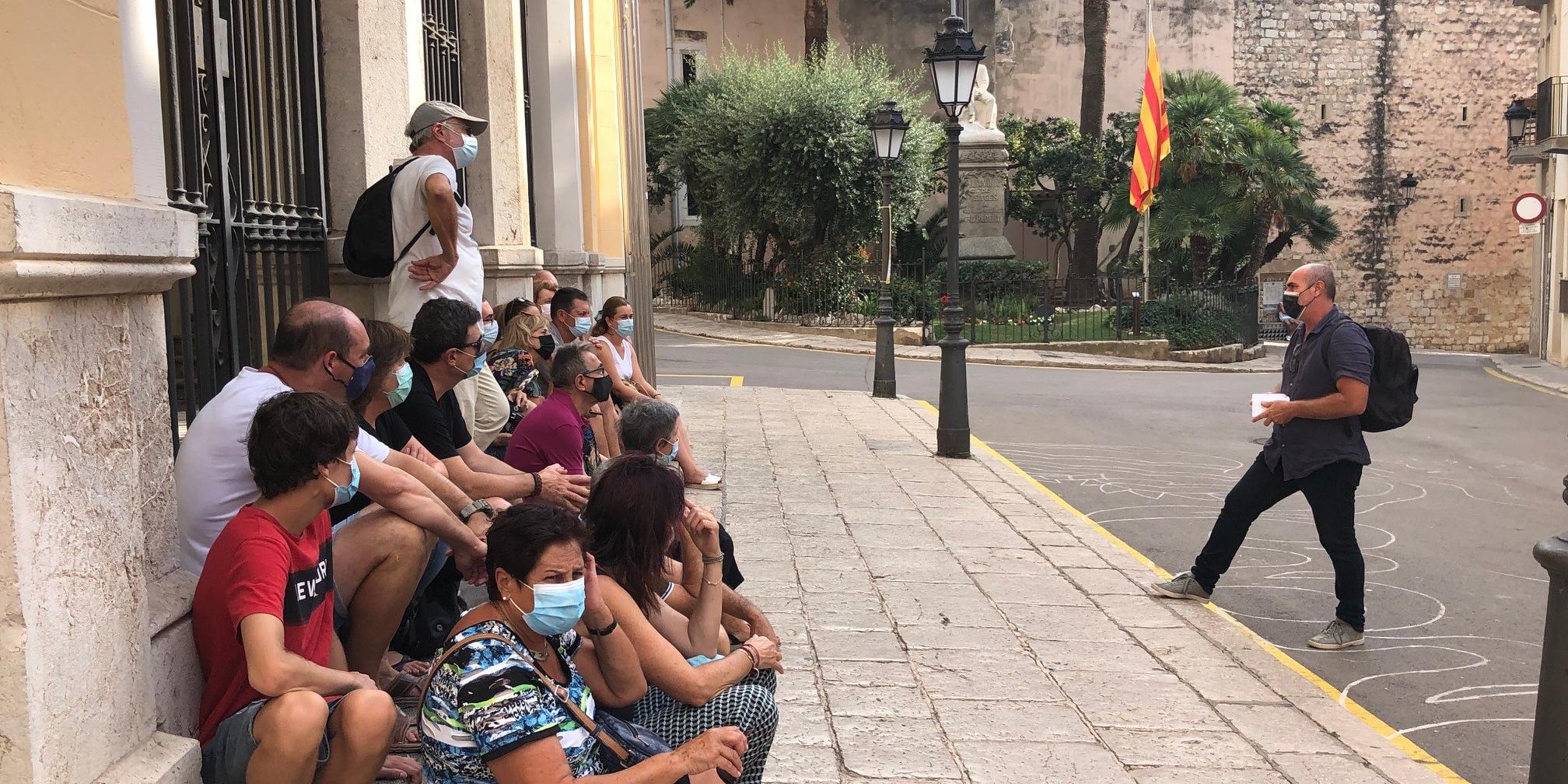 Visites arqueològiques al Puig de Sitges Visites arqueològiques al Puig de Sitges