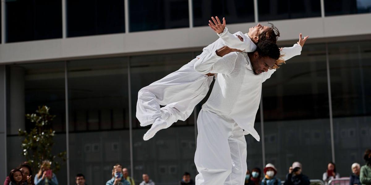 Dansa: 'Sphera', de la cia. Humanhood Dansa: 'Sphera', de la cia. Humanhood
