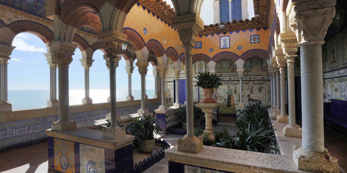 Visites guiades al Palau de Maricel · Sitgestiu 2025 Visites guiades al Palau de Maricel · Sitgestiu 2025