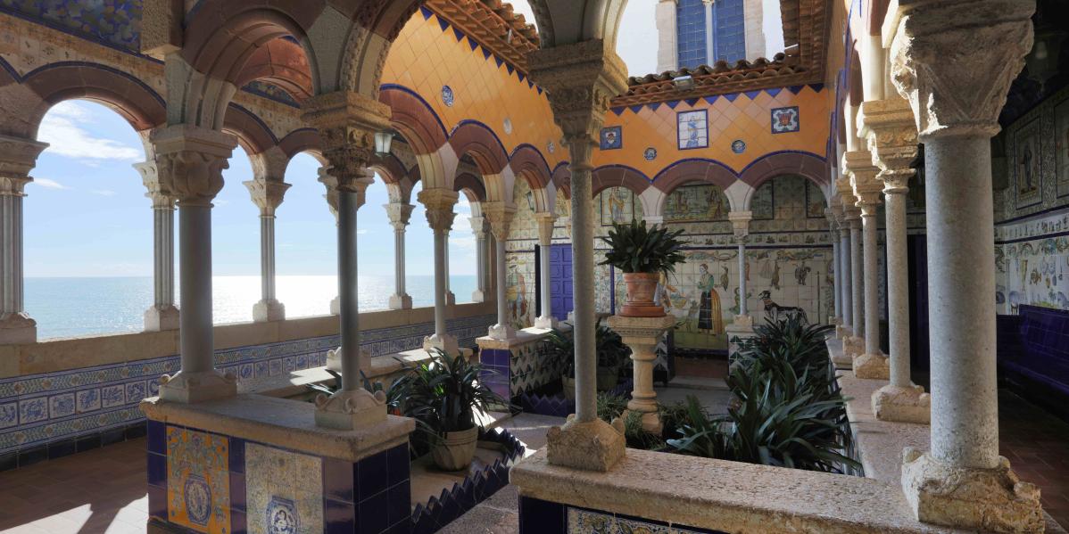 Visites guiades al Palau de Maricel # Sitgestiu 2025 Visites guiades al Palau de Maricel # Sitgestiu 2025