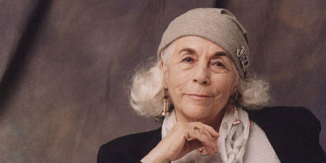 Tertúlia literària “Cent anys d’una dona moderna. Homenatge a Carmen Martín Gaite” Tertúlia literària “Cent anys d’una dona moderna. Homenatge a Carmen Martín Gaite”