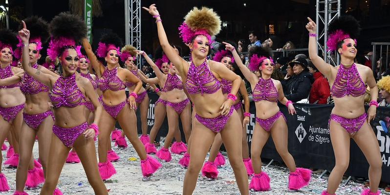 La Rua de l’Extermini remata un Carnaval de Sitges 2026 amb gran participació
